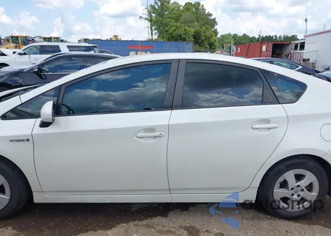 2010 Toyota Prius Iv z USA, uszkodzony, nr VIN JTDKN3DU4A5177390